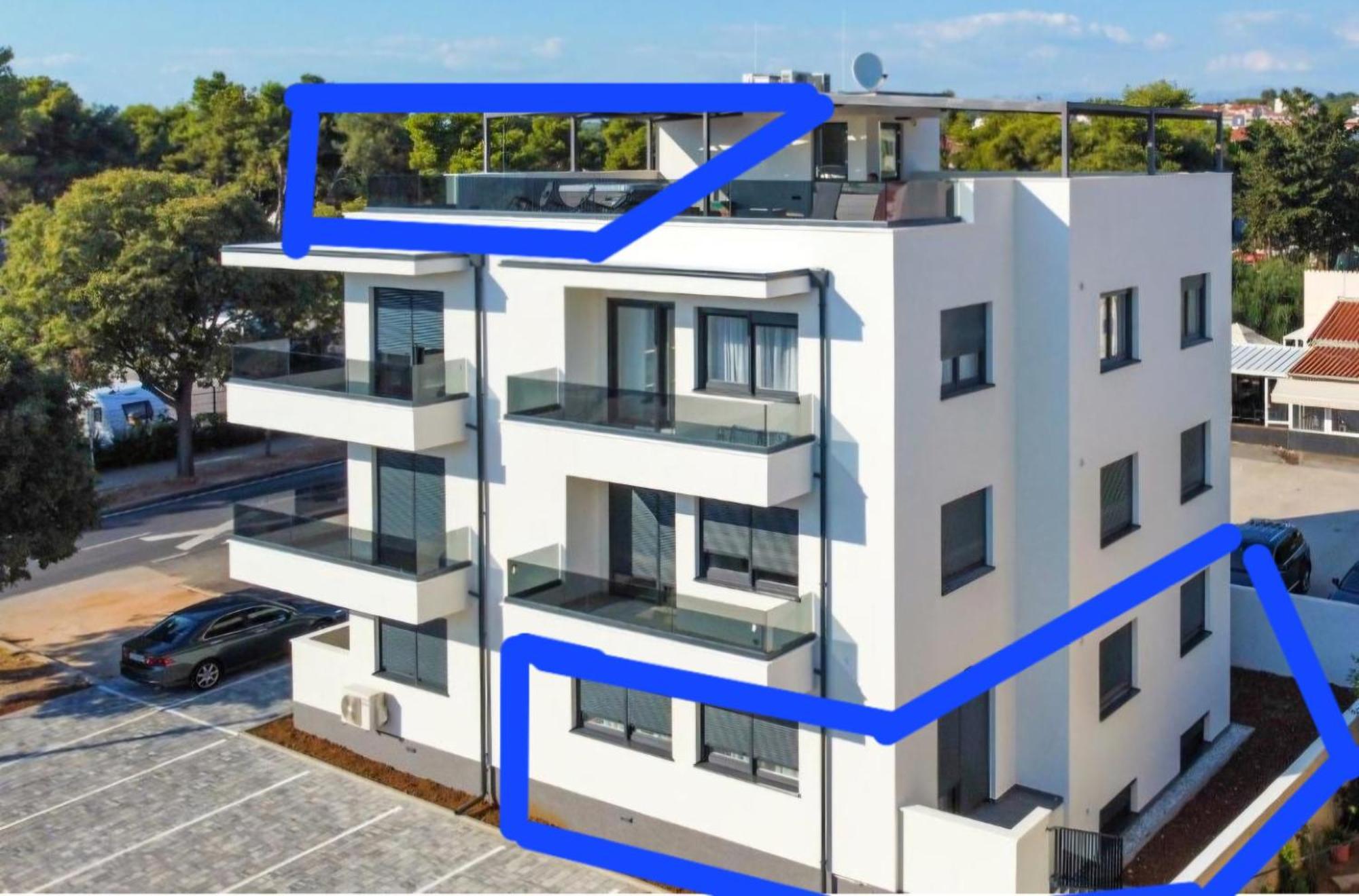 Azzurro Apartment - With Private Rooftop Jacuzzi Zadar Exteriör bild